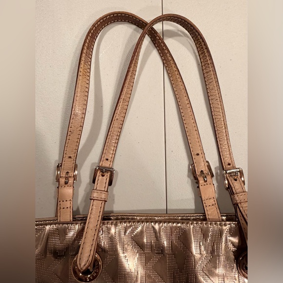 Michael Kors | monogram metallic tote bag. - Picture 3 of 16